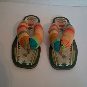 Farm Rio Sandals Women's 7 Puffy Flip Flops Fabric Colorful Tropical Summer
